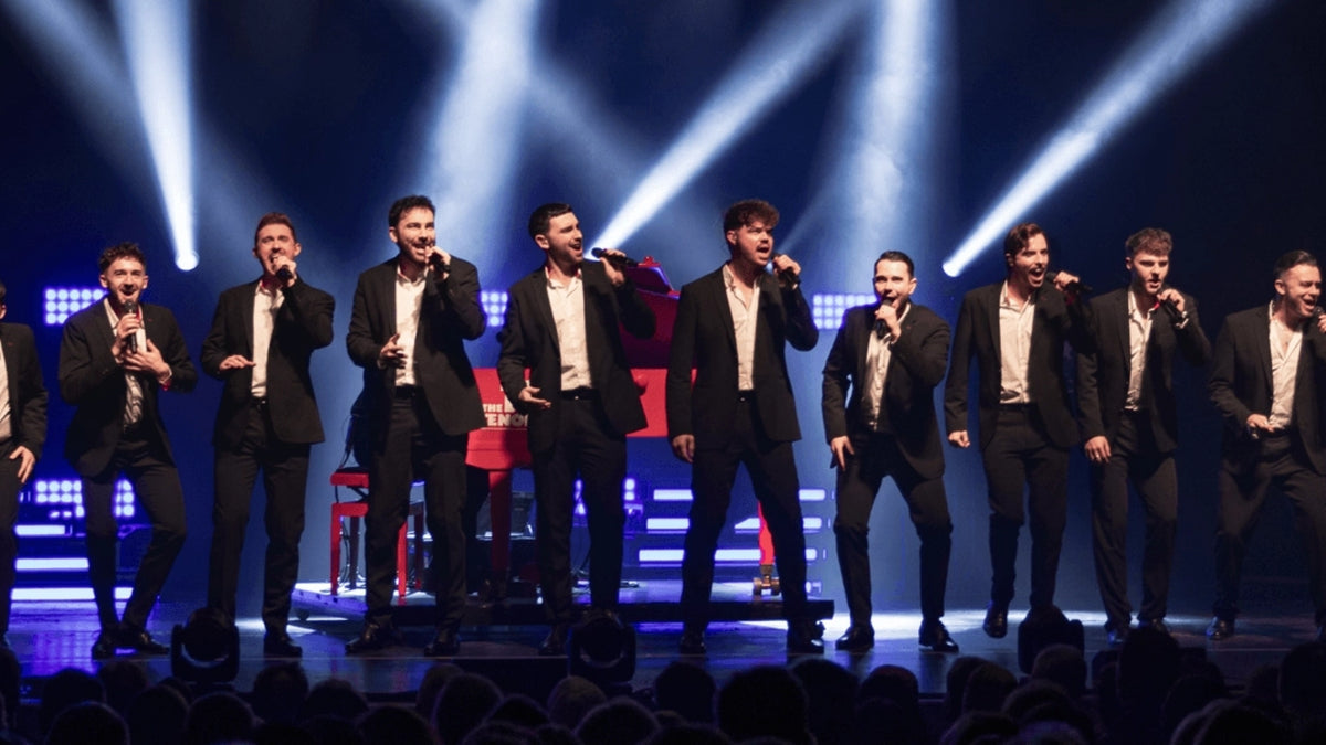 Video laden: The 12 Tenors on Stage mit verschiedenen Ausschnitten von Songs