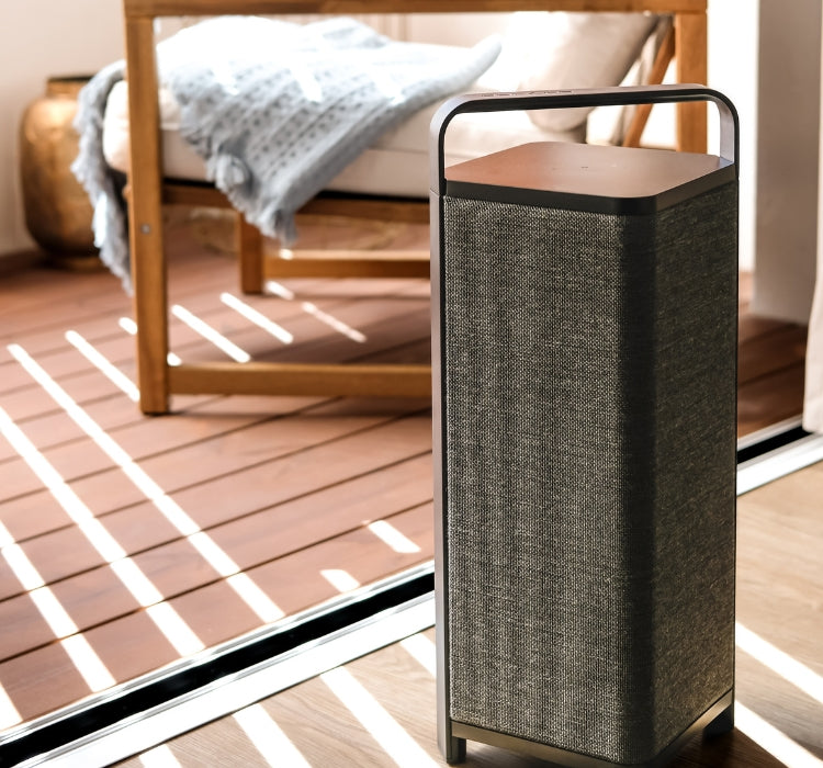 sonoro Escape Lautsprecher auf Terrasse