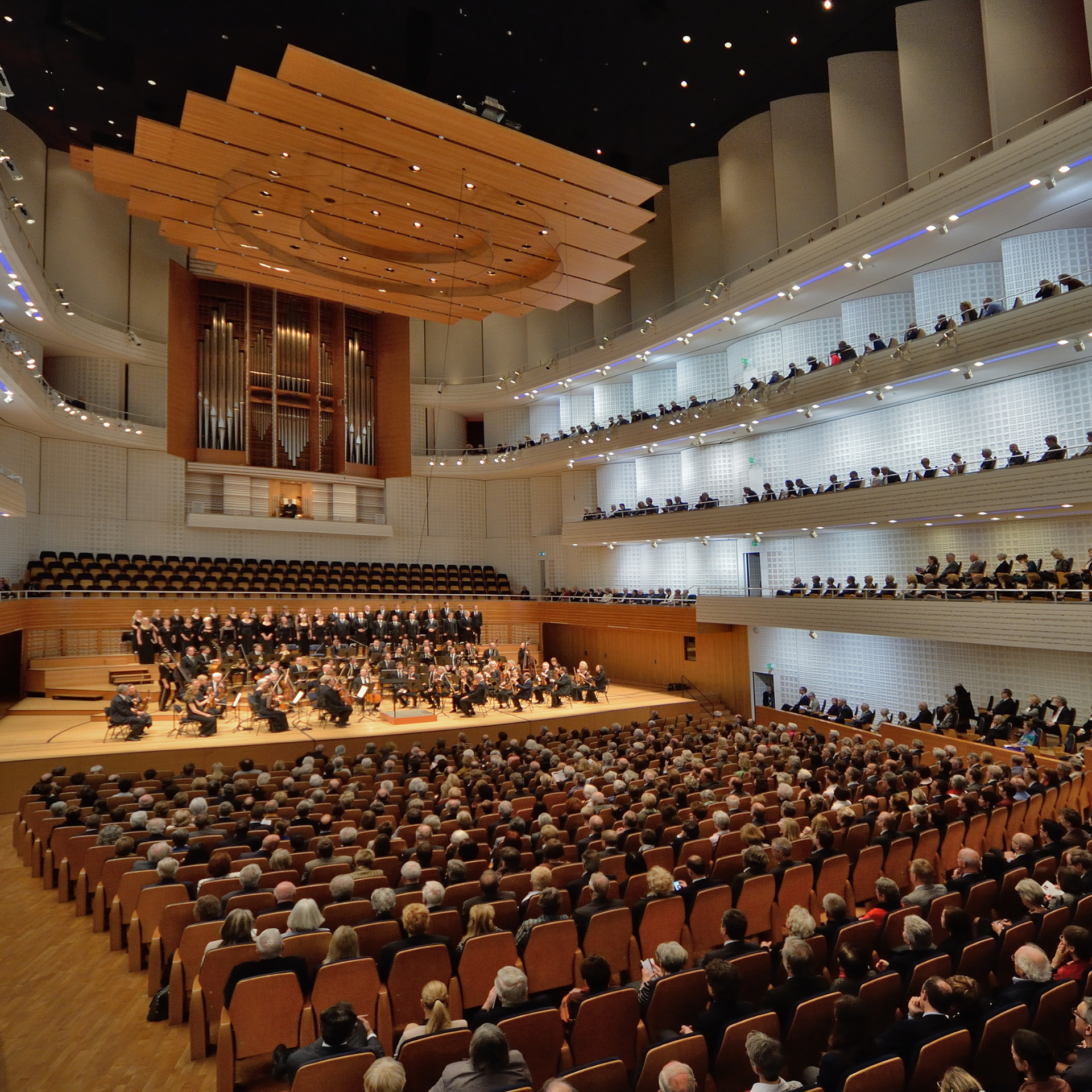 Supertotale des KKL Luzern
Konzertsaals beim Lucerne Festival Orchestra